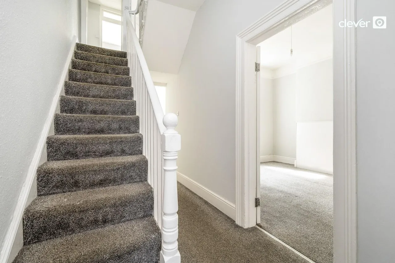 Bayswater Road, Central, photo 13