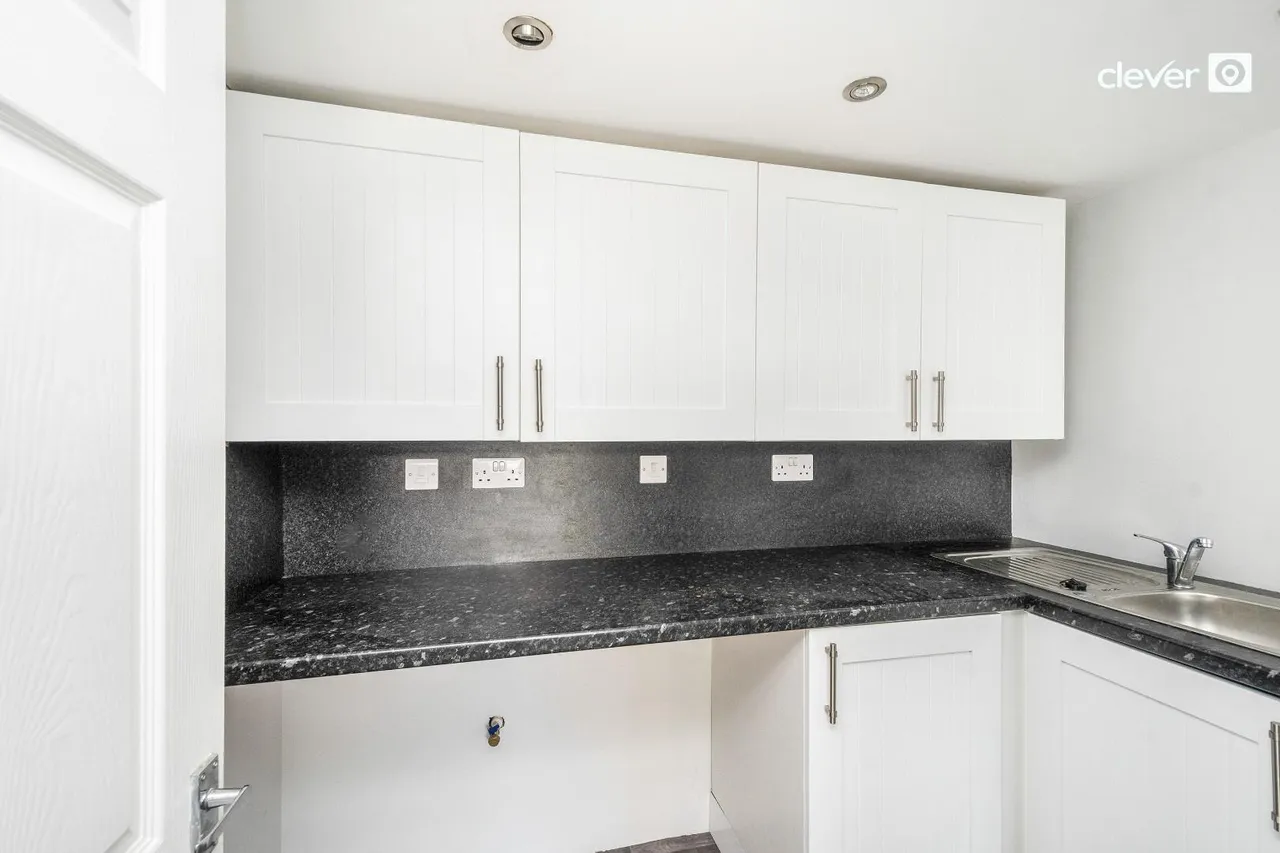 Bayswater Road, Central, photo 18