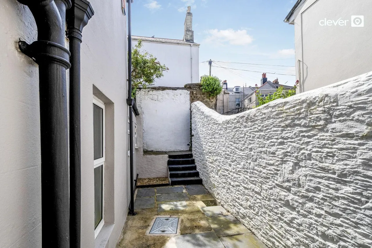 Bayswater Road, Central, photo 4