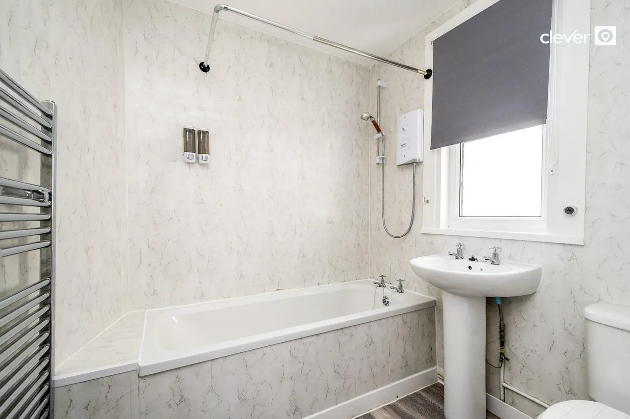 Bayswater Road, Central, photo 11