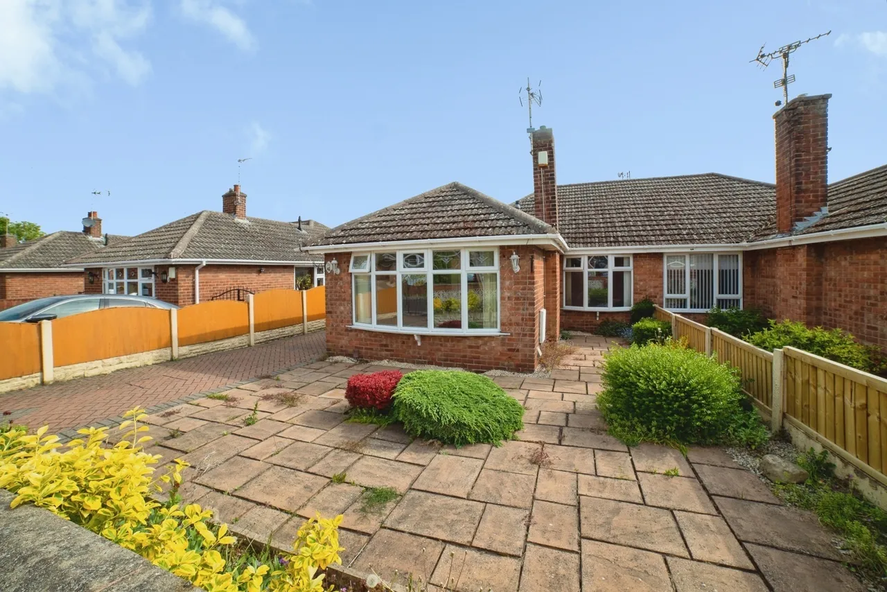 2 bed house for sale — Highfield Avenue, Mansfield, Nottinghamshire, NG19