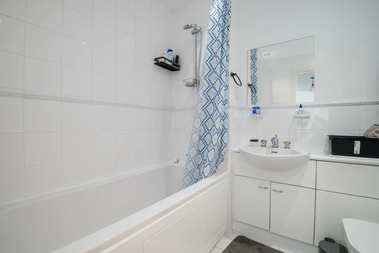 Boardwalk Place, London, E14, photo 10