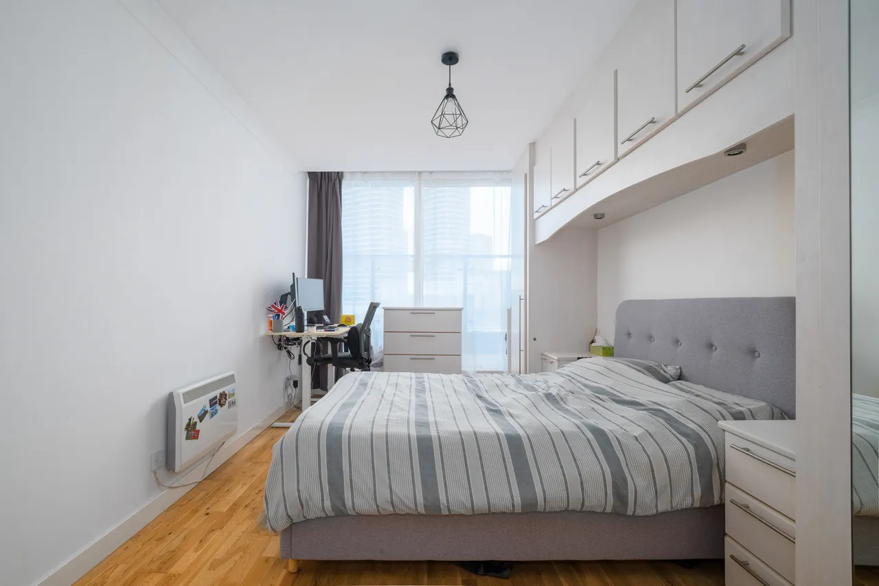 Boardwalk Place, London, E14, photo 6