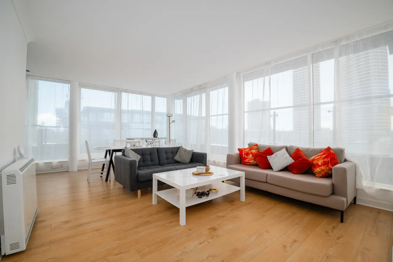 Boardwalk Place, London, E14, photo 2