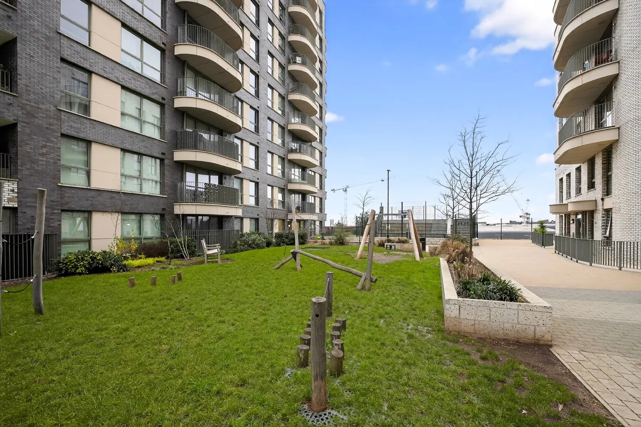 Union Way, London, NW10, photo 17