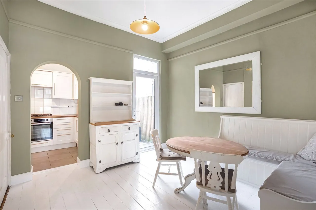 2 bed property for sale — Ribblesdale Road, Furzedown