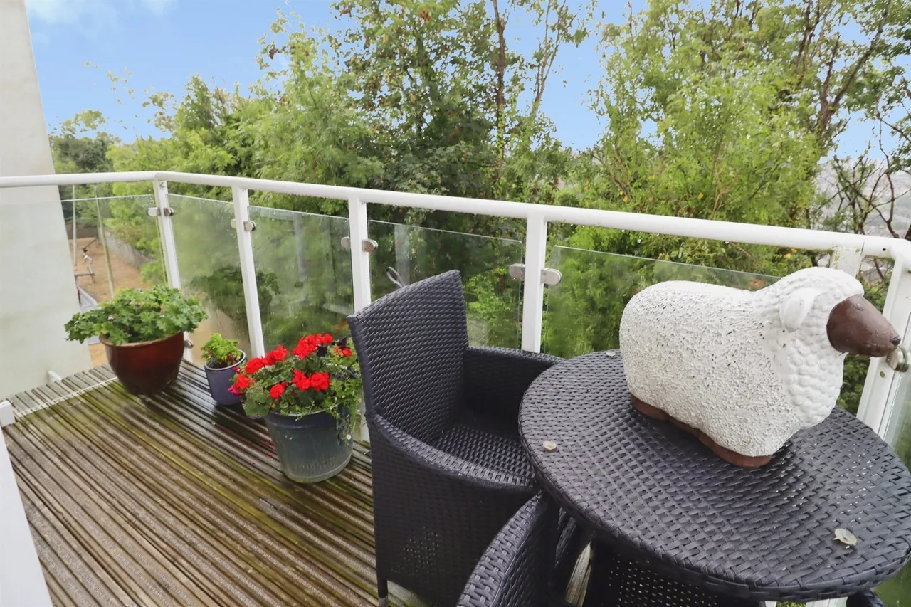 Trem Elai, Penarth, CF64, photo 4