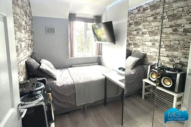 Woodhouse Road, London, N12, photo 8