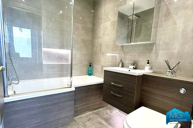 Woodhouse Road, London, N12, photo 4