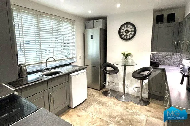 Woodhouse Road, London, N12, photo 2