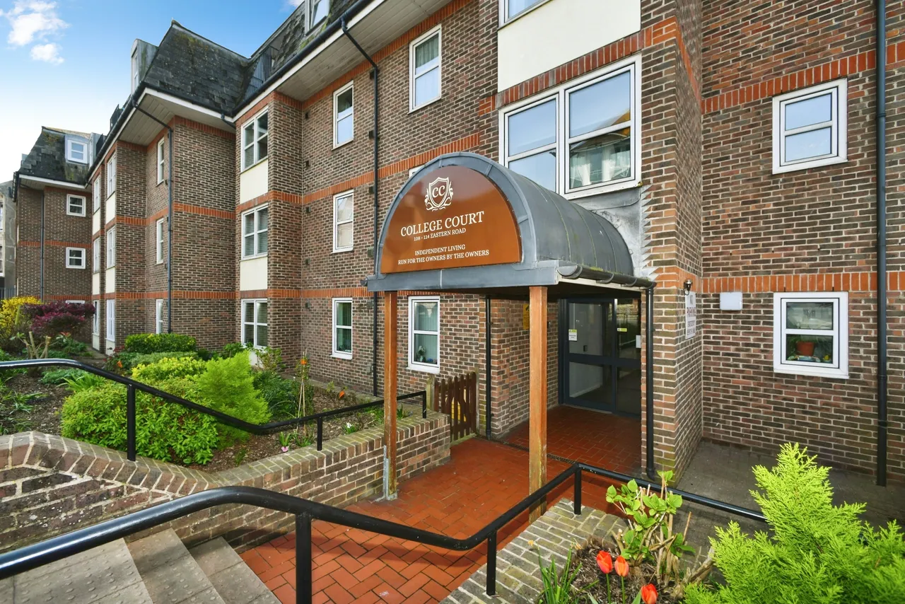 1 bed retirement property for sale, Eastern Road, Brighton, BN2