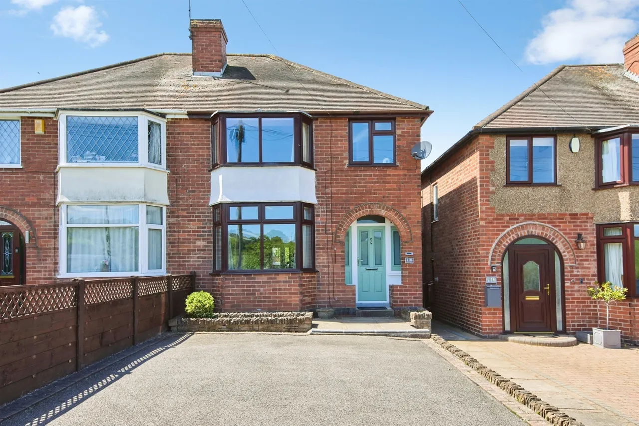 3 bed house for sale, Beacon Road, Rolleston-On-Dove, DE13