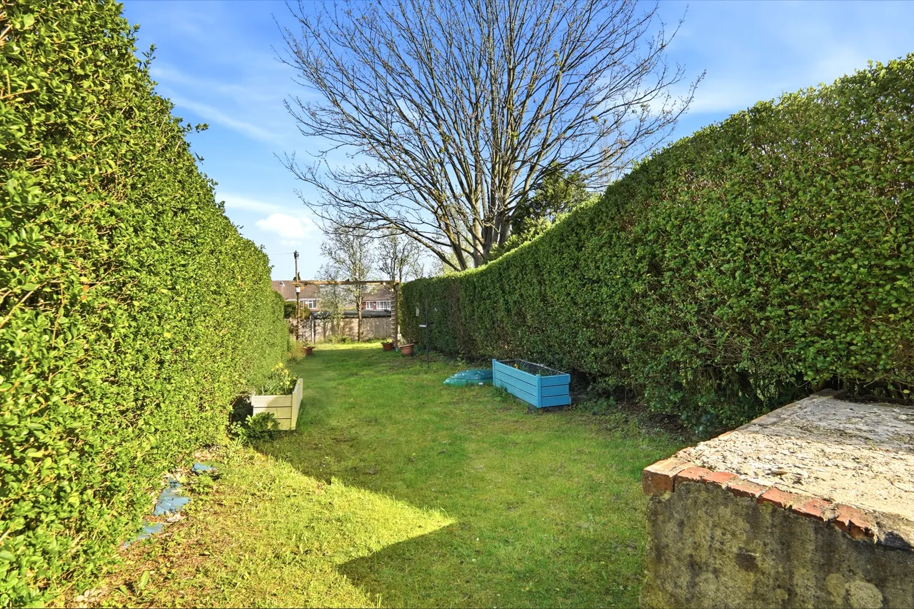 Leeds & Bradford Road, Leeds, LS13, photo 21