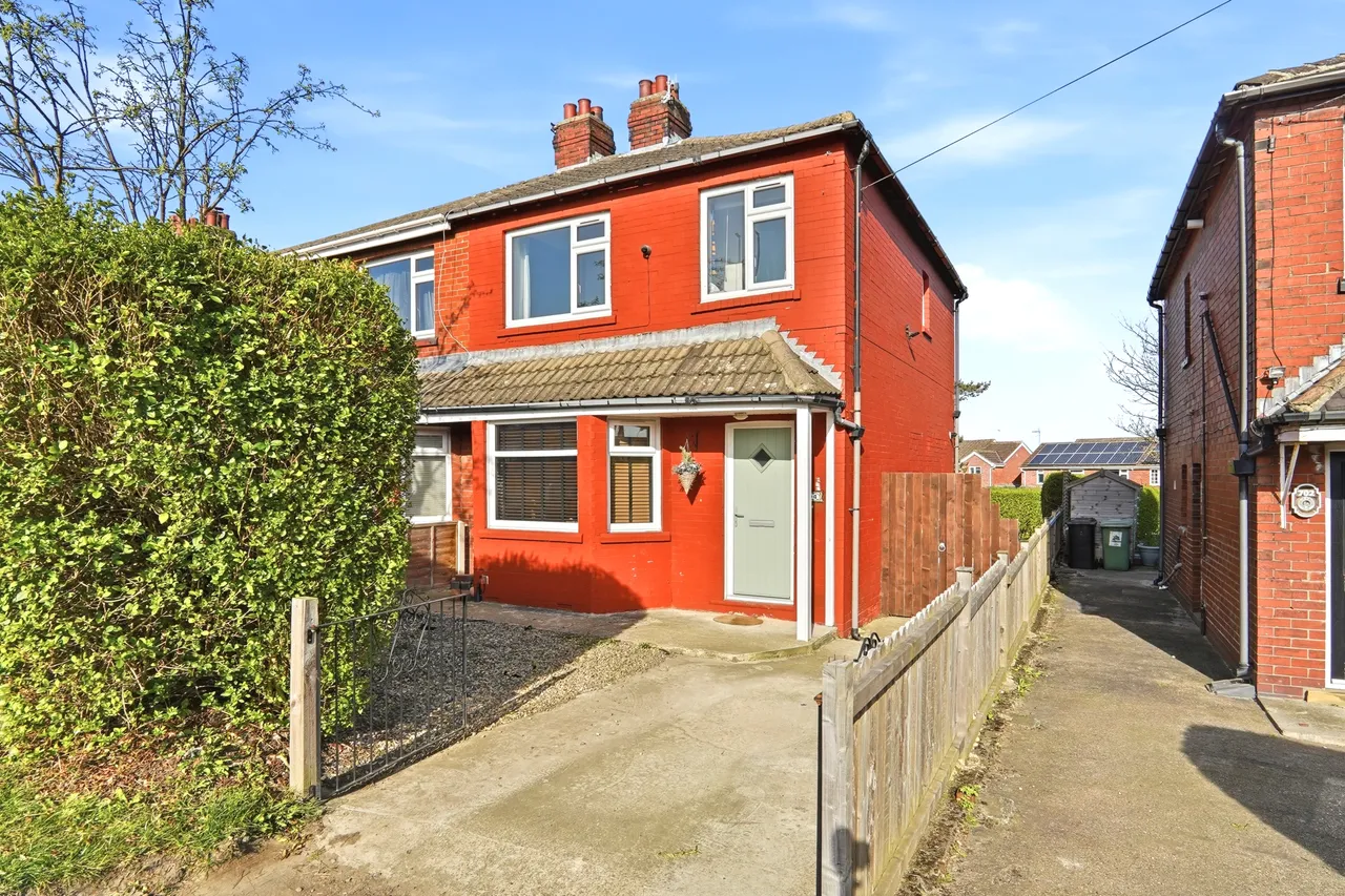 Leeds & Bradford Road, Leeds, LS13, photo 24