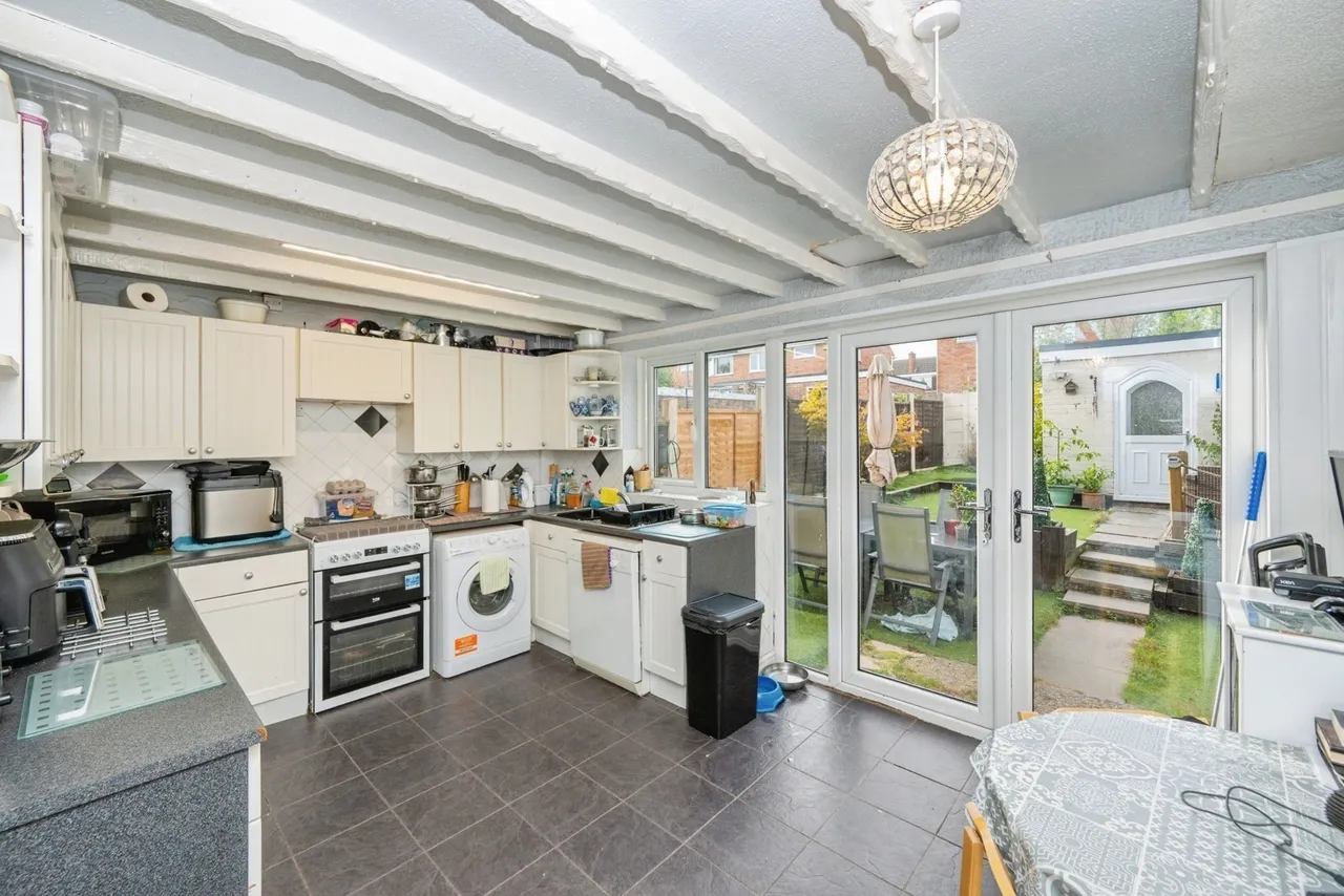 Collett, Tamworth, B77, photo 11