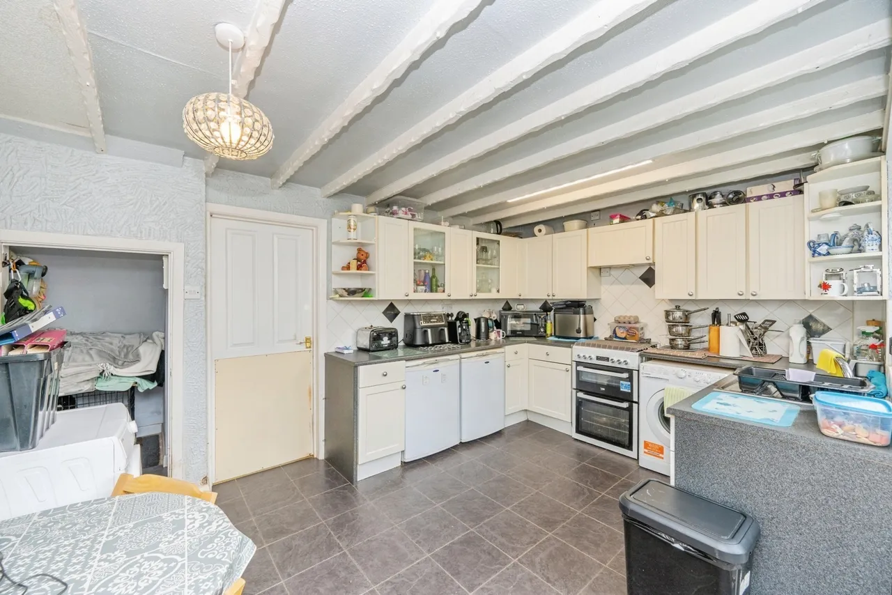 Collett, Tamworth, B77, photo 5
