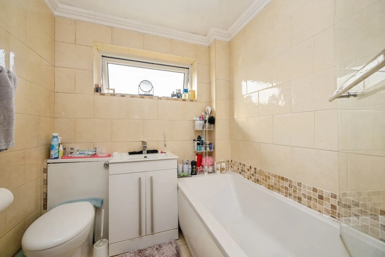 Collett, Tamworth, B77, photo 12