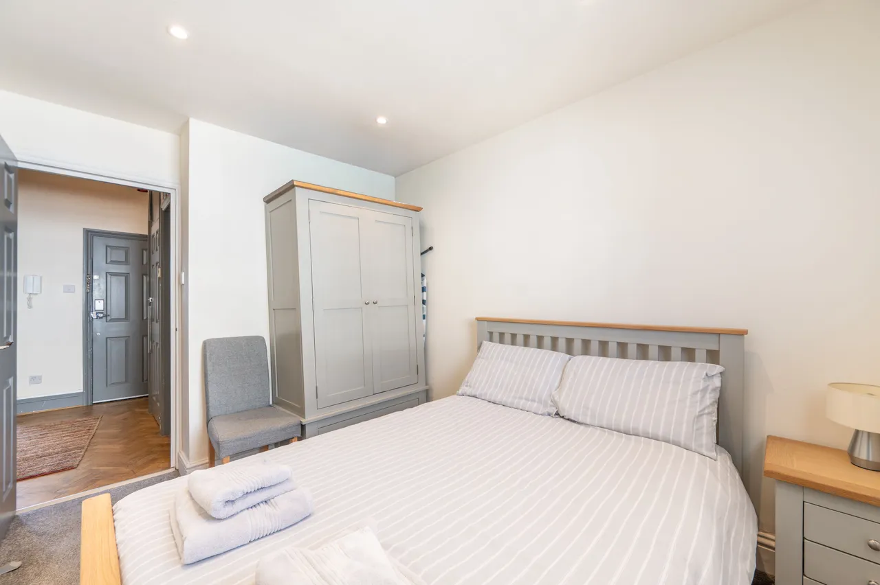 5k Westbourne Crescent, London, photo 6