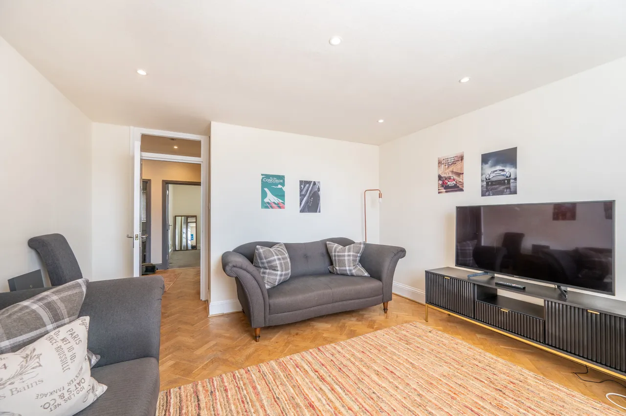5k Westbourne Crescent, London, photo 10
