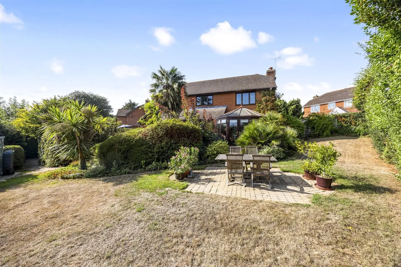 Cherry Gardens, High Salvington, Worthing, photo 22