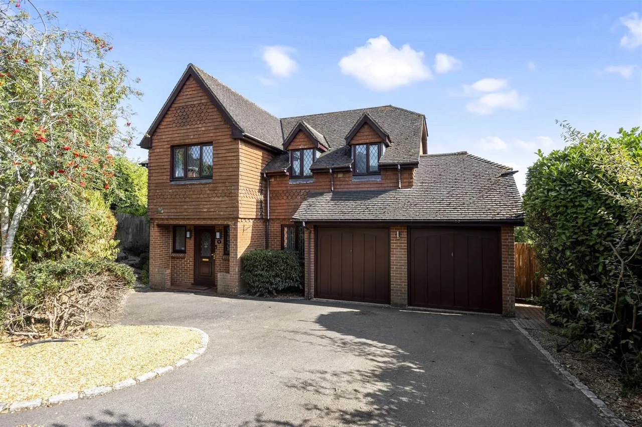 6 bed house for sale — Cherry Gardens, High Salvington, Worthing