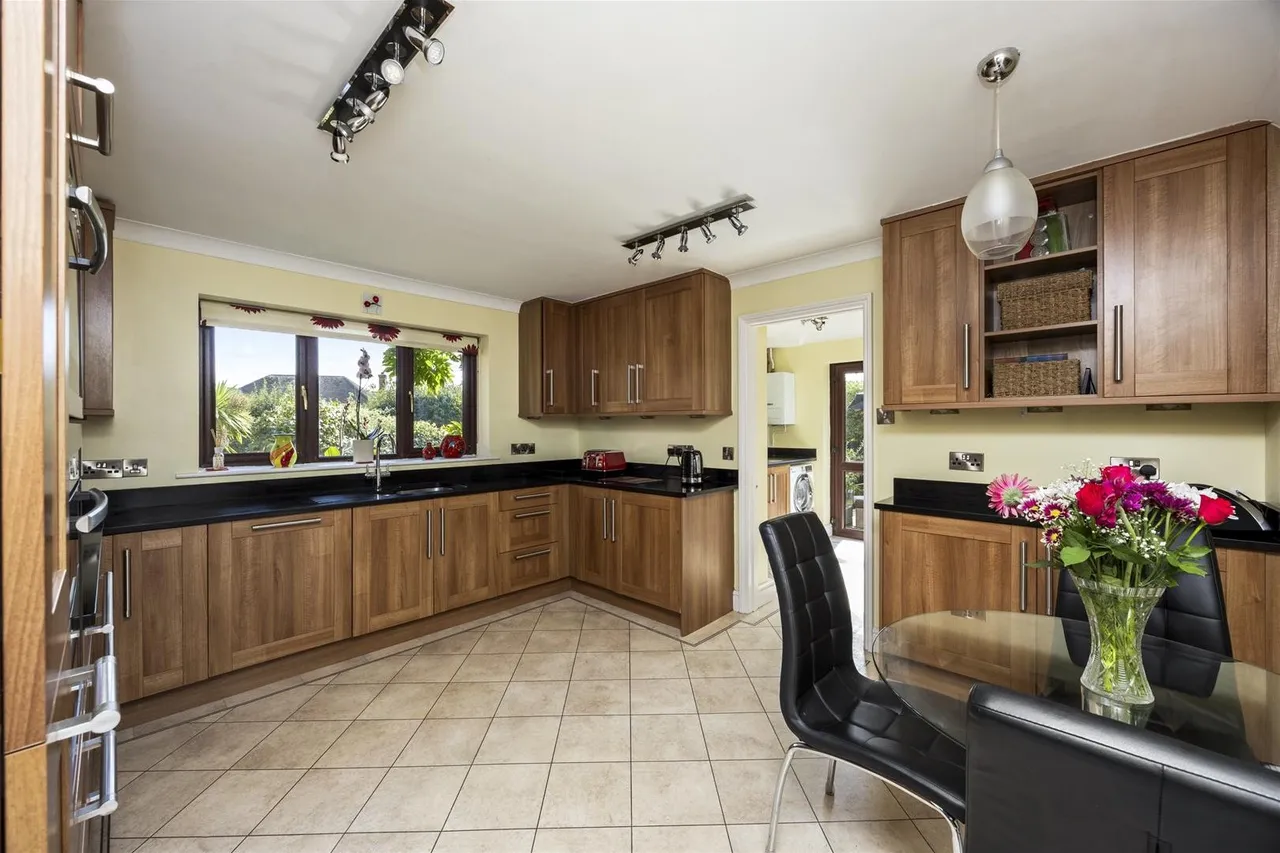 Cherry Gardens, High Salvington, Worthing, photo 5