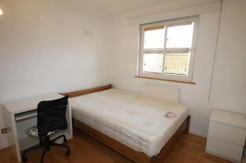 1 bed house to rent, Queen of Denmark Court Surrey Quays, SE16
