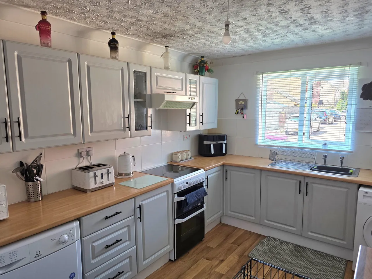 Linnet Close, Newport, PO30 5GT, photo 2