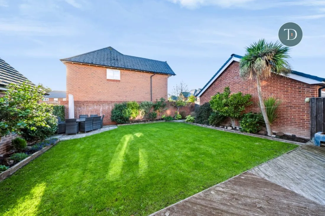 Leamington Road, Little Sutton, CH66, photo 35