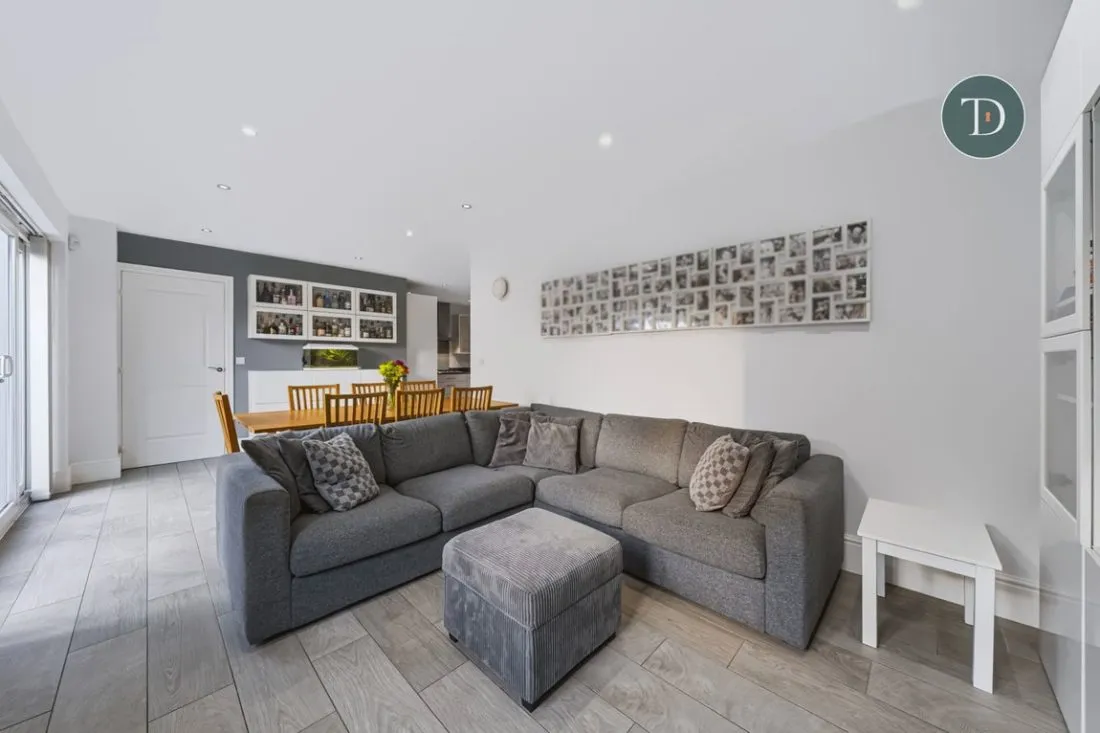 Leamington Road, Little Sutton, CH66, photo 13