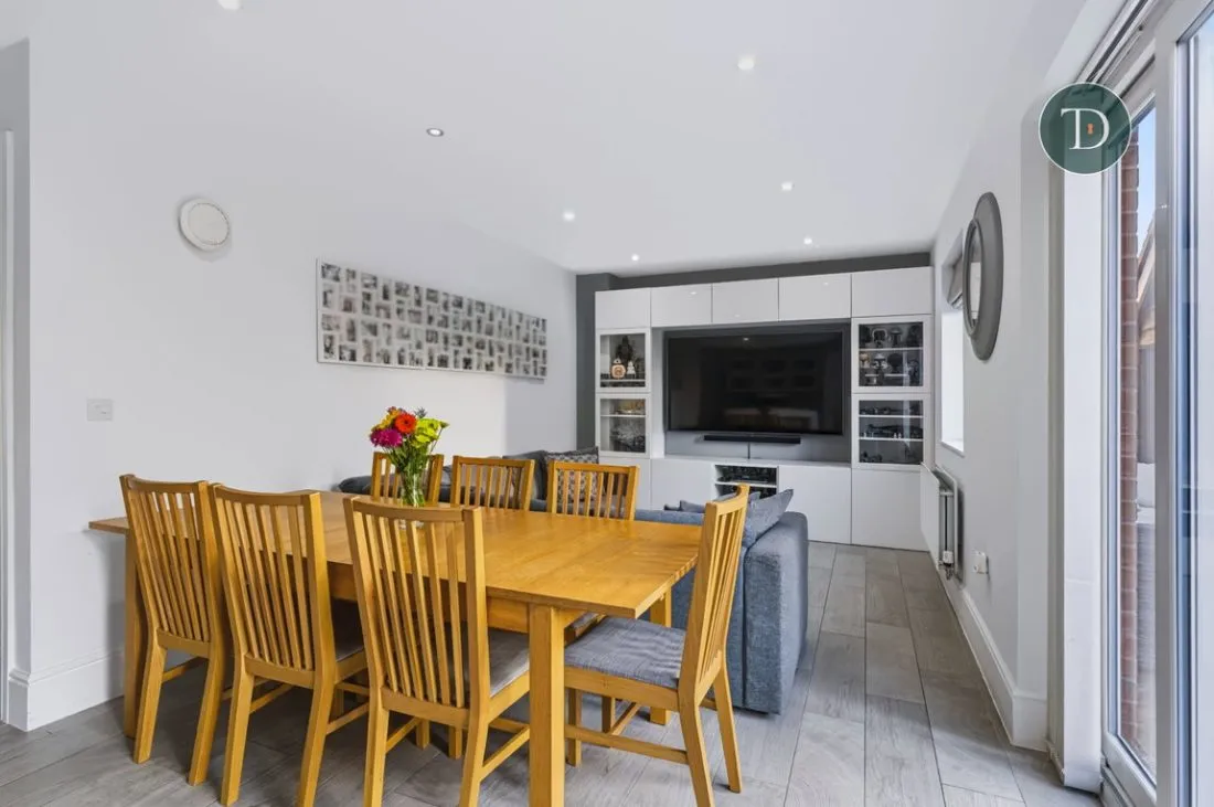Leamington Road, Little Sutton, CH66, photo 11
