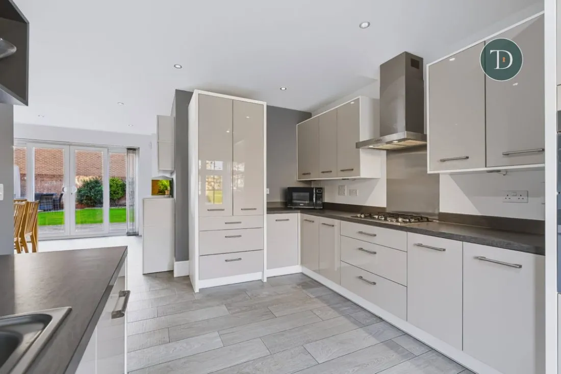 Leamington Road, Little Sutton, CH66, photo 8