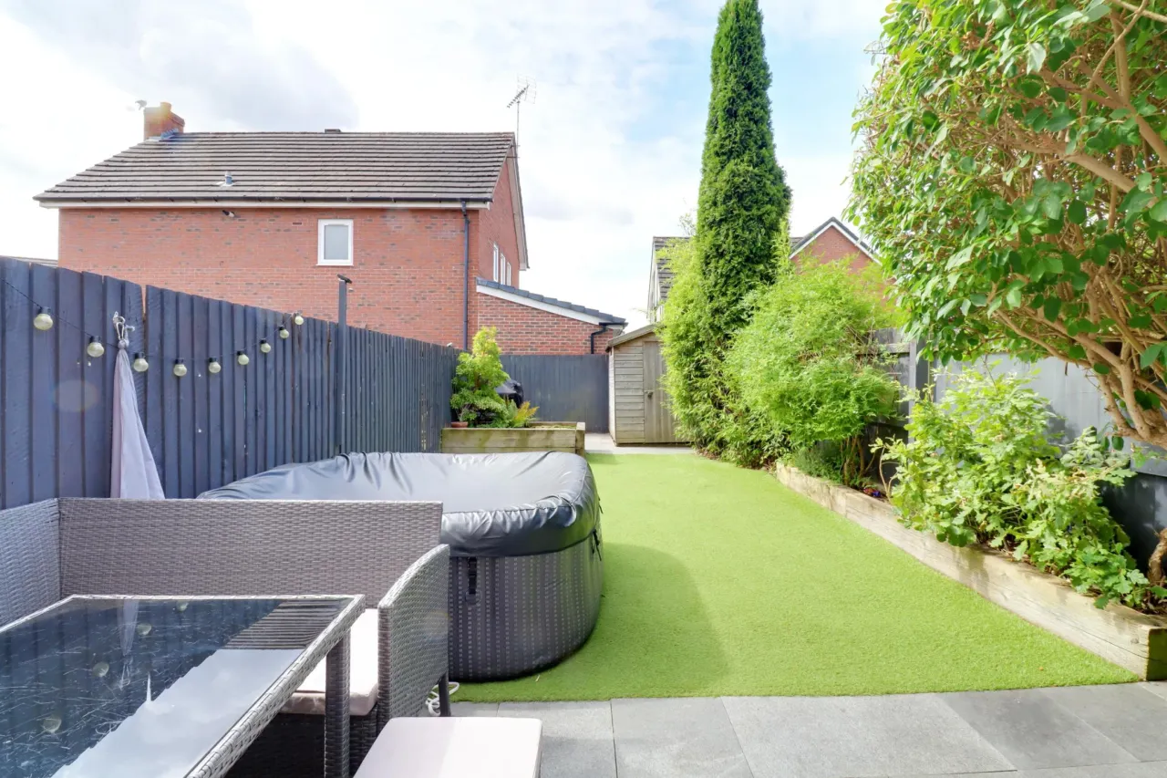 Hawksey Drive, Nantwich, photo 21