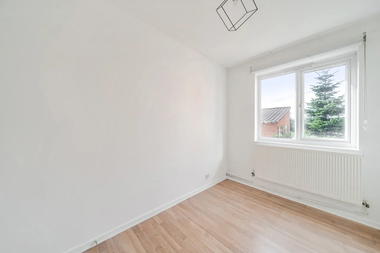 Kingham Close, London, SW18, photo 9
