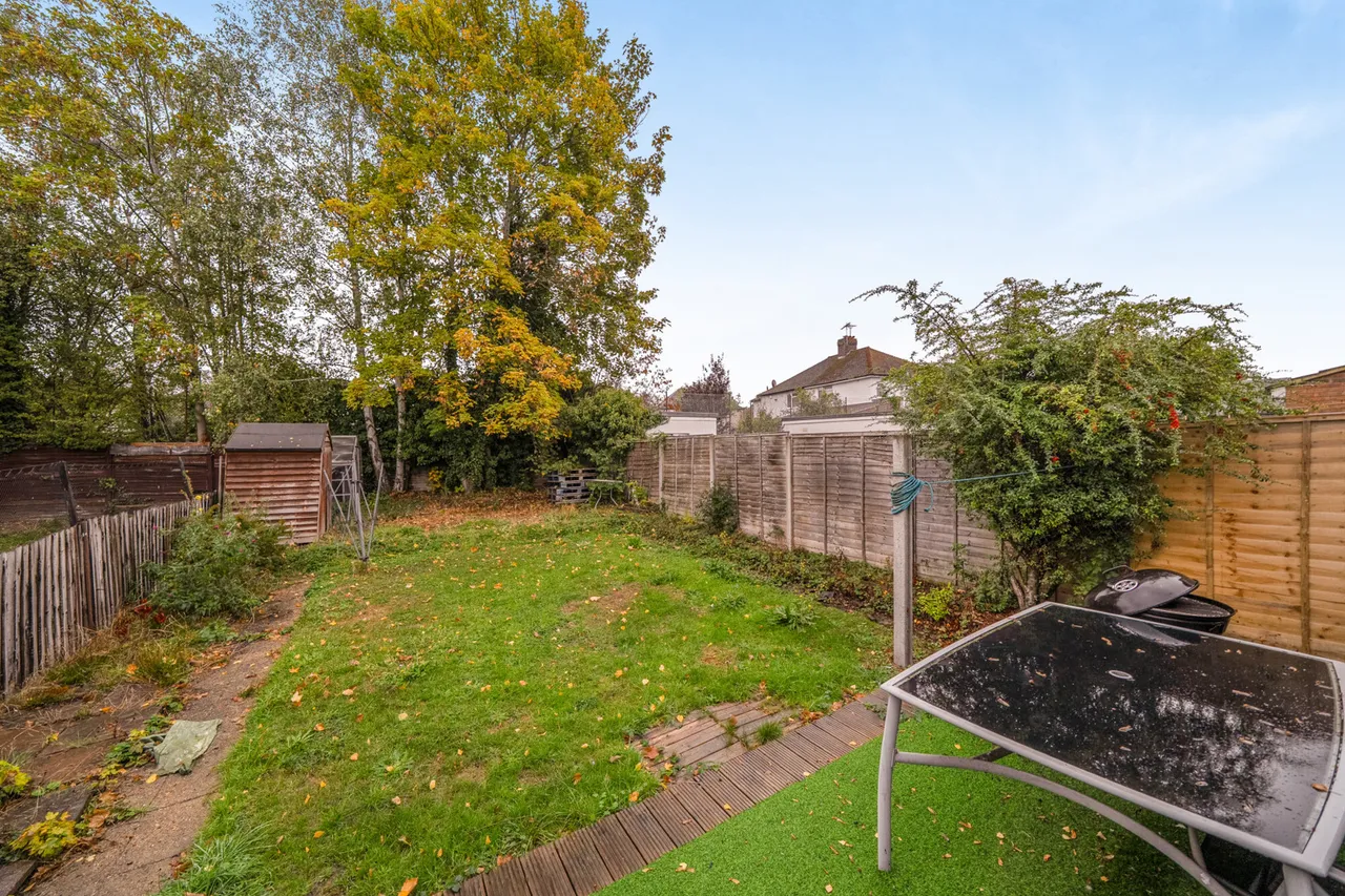 Field End Road, Ruislip, HA4, photo 2