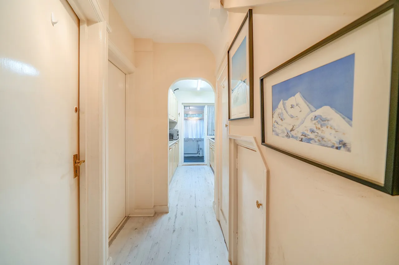 Field End Road, Ruislip, HA4, photo 11