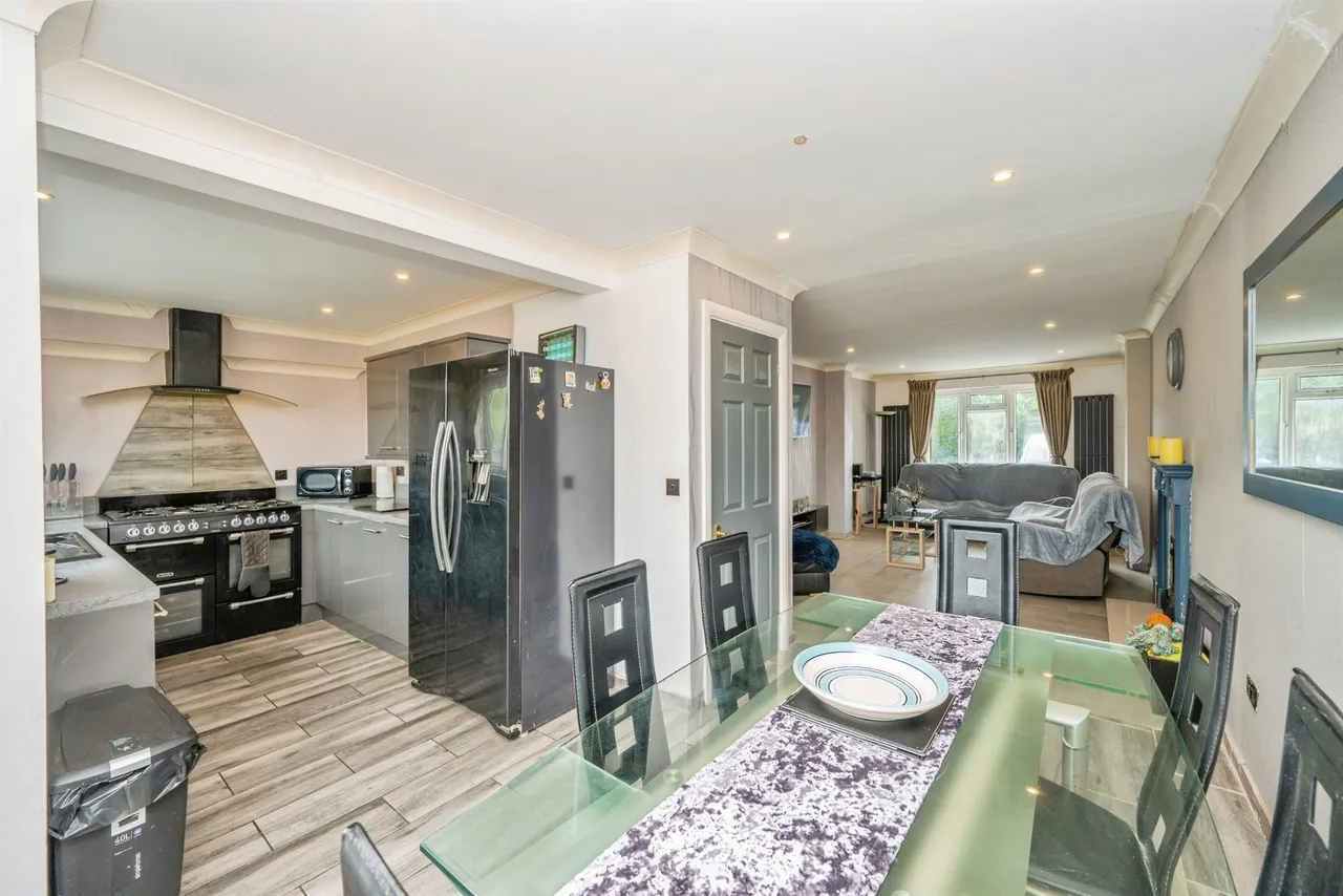 Leslie Close, Littleover, DE23, photo 5