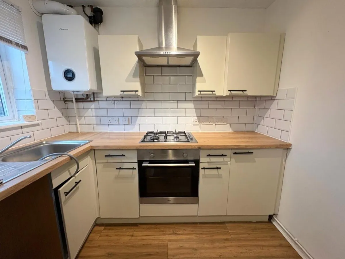 Katherine Close, Churchdown, GL3, photo 2