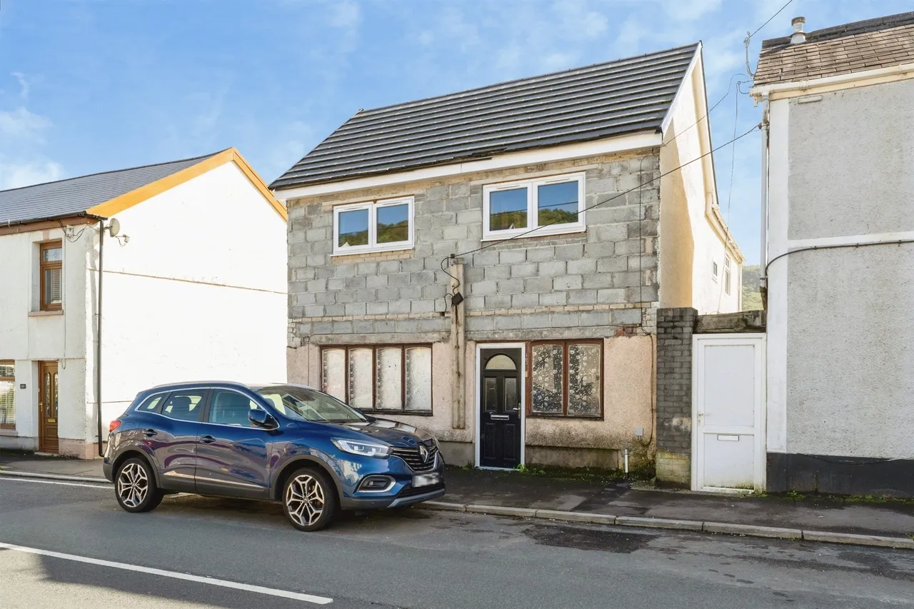 4 bed house for sale, Swansea Road, Swansea, SA8