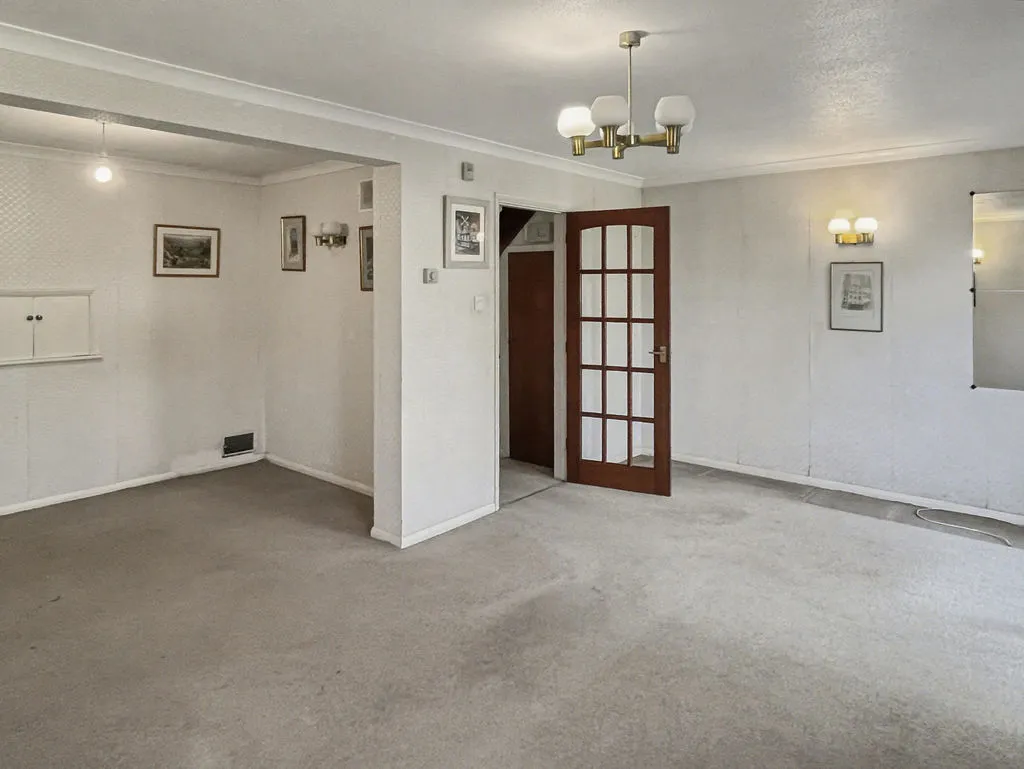 Sunnybank, Widmer End HP15 6PA, photo 6