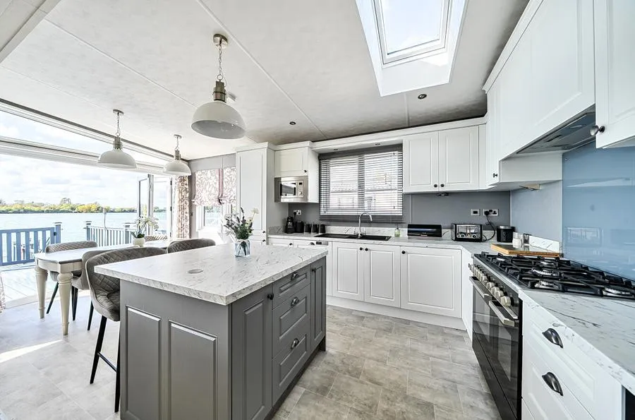 Vinnetrow Road, Runcton, PO20, photo 7