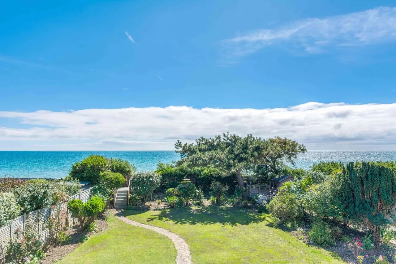 Sea Drive, Felpham, West Sussex, PO22 7NE, photo 2