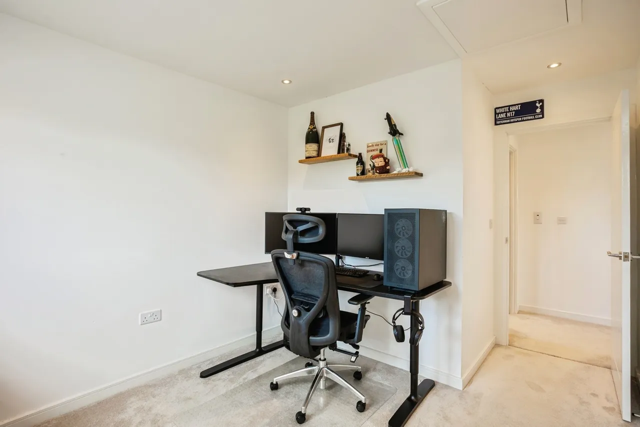 Calcraft Drive, Bottesford, NG13, photo 17