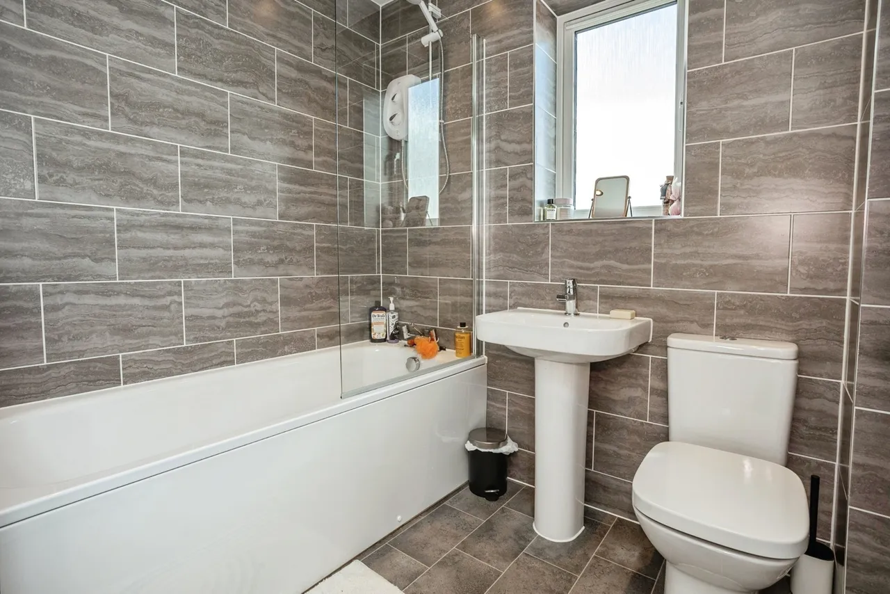 Calcraft Drive, Bottesford, NG13, photo 12