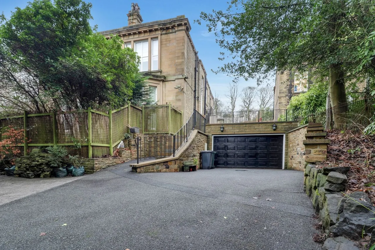 Halifax Road, Huddersfield, HD3, photo 20