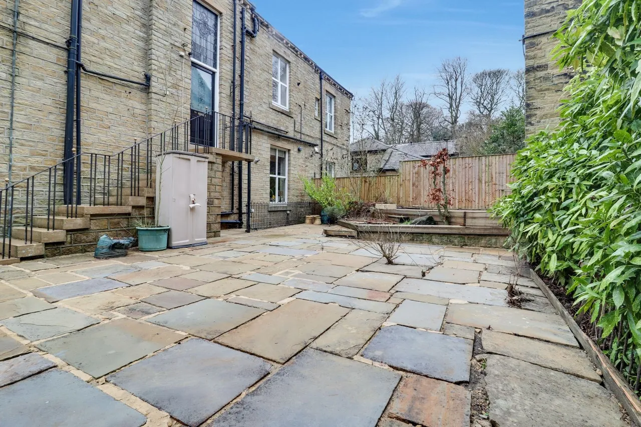 Halifax Road, Huddersfield, HD3, photo 18