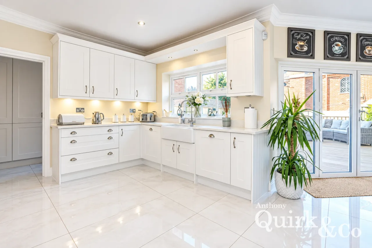 Furtherwick Road, Canvey Island, SS8, photo 4