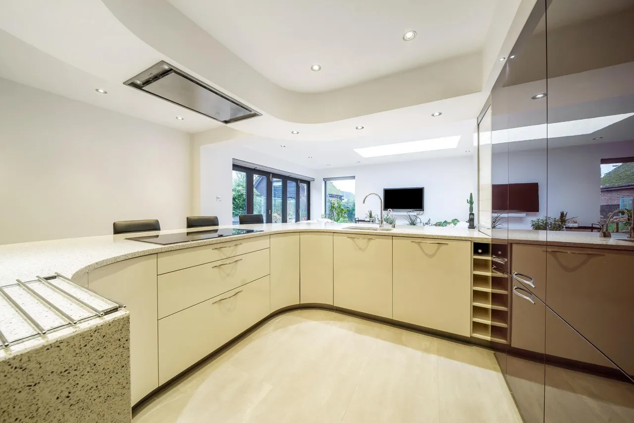 Reading Road, Chineham, Basingstoke, RG24, photo 4