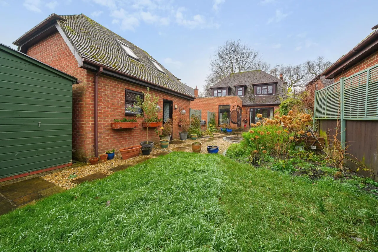 Reading Road, Chineham, Basingstoke, RG24, photo 2