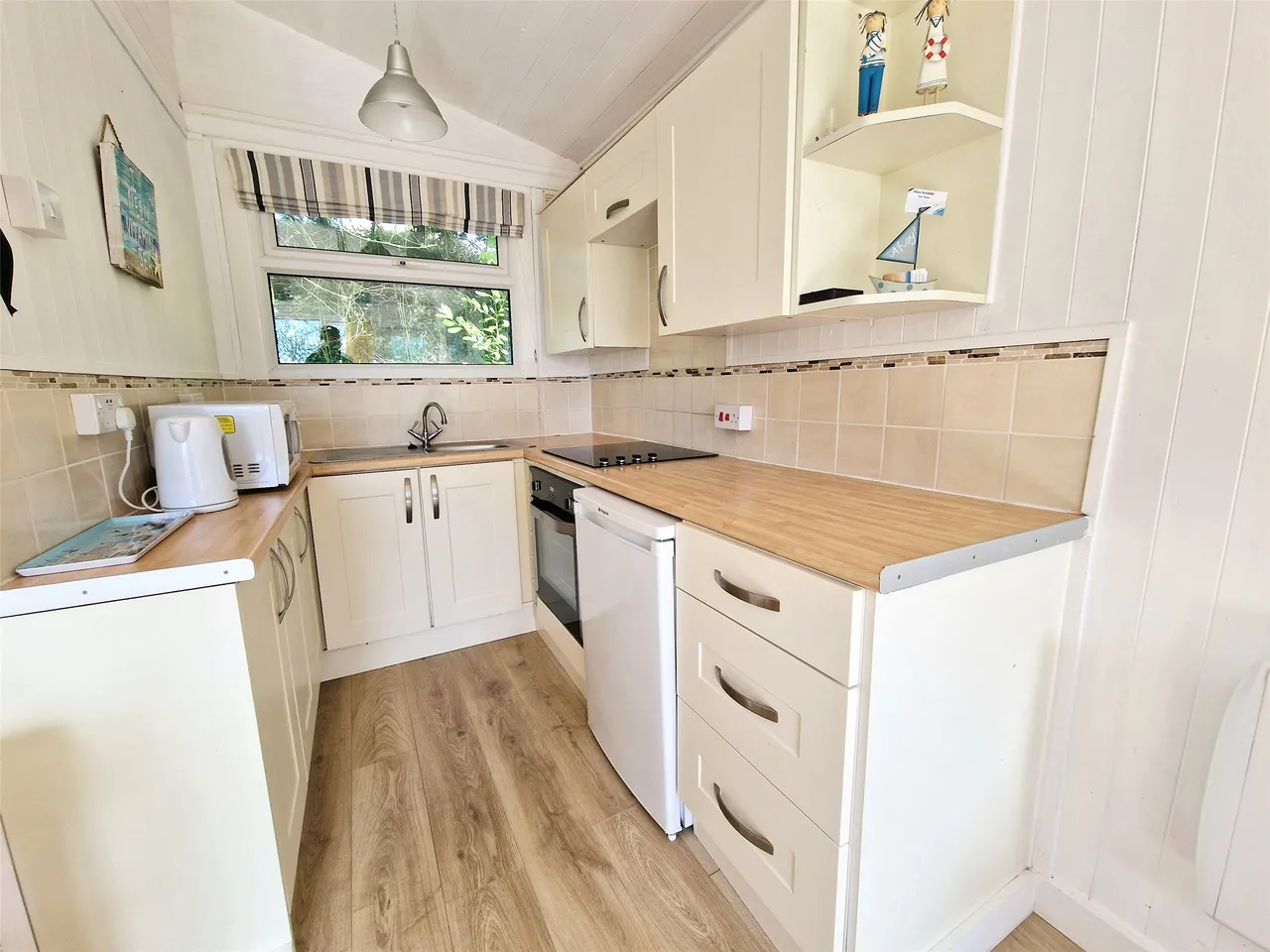 The Drive, Penstowe Holiday Village, EX23, photo 3